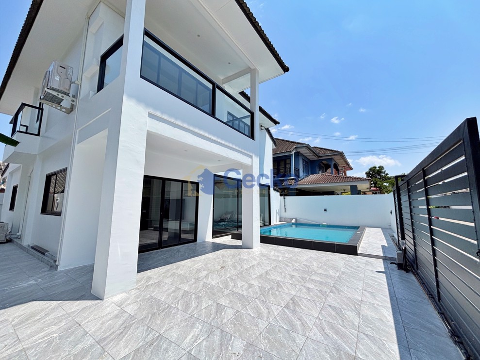 3 Bedrooms House  East Pattaya H013347 (Photo 3)
