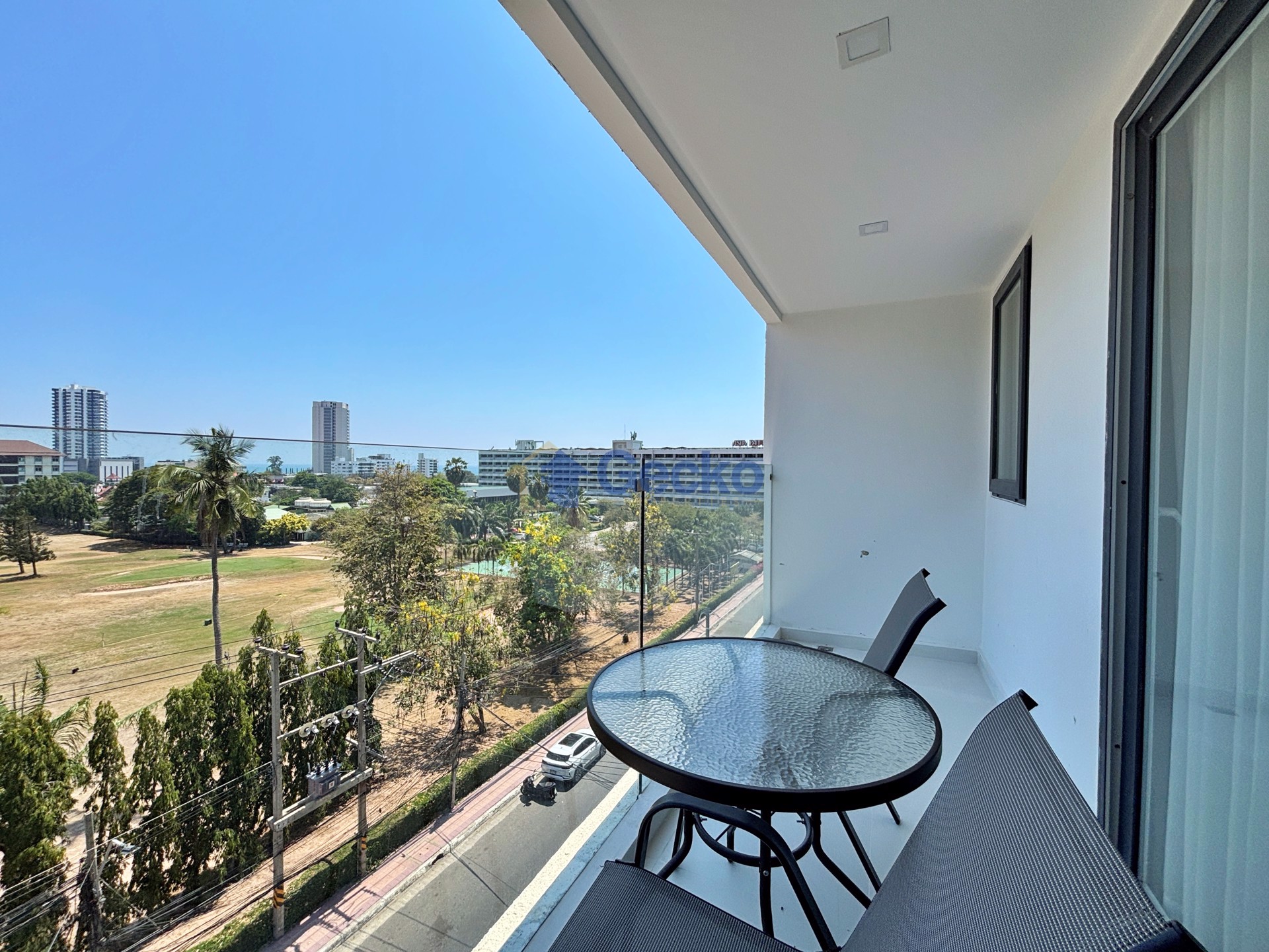 3 Bedrooms Condo in Key Residence Condo Pratumnak C013369