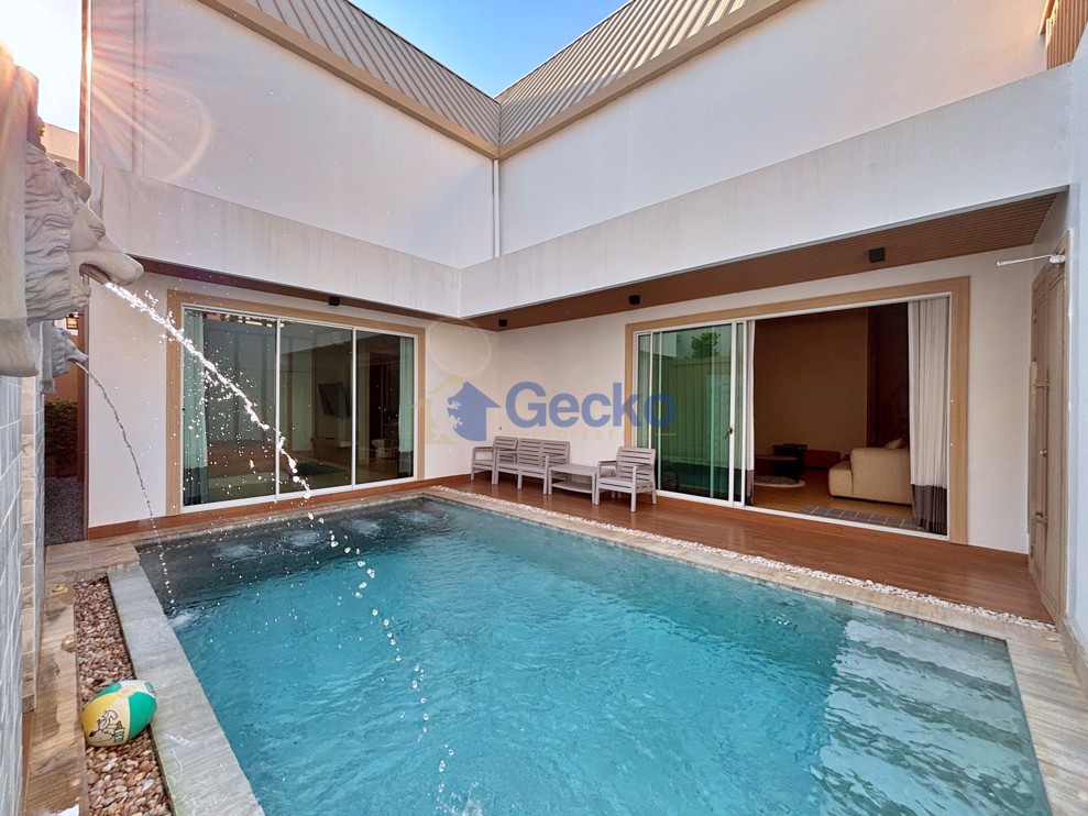 4 Bedrooms House in Narita Villa Baanmae Villa 5  East Pattaya H013371 (Cover Photo)