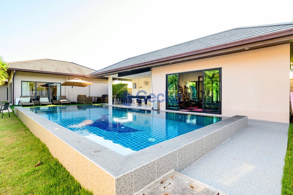 3 Bedrooms House in Baan Pattaya 5  Huay Yai H013393 (Photo 3)