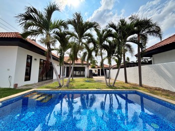 2 Bedrooms House in Freeway Villas  East Pattaya H013387