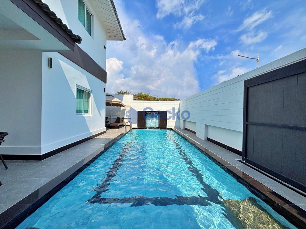 6 Bedrooms House in Pattaya Lagoon  South Pattaya H012667 (Photo 3)