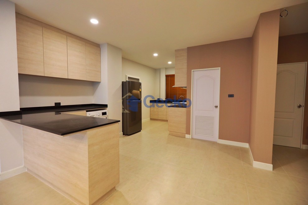 3 Bedrooms House in Patta Prime  East Pattaya H008829 (Photo 1)