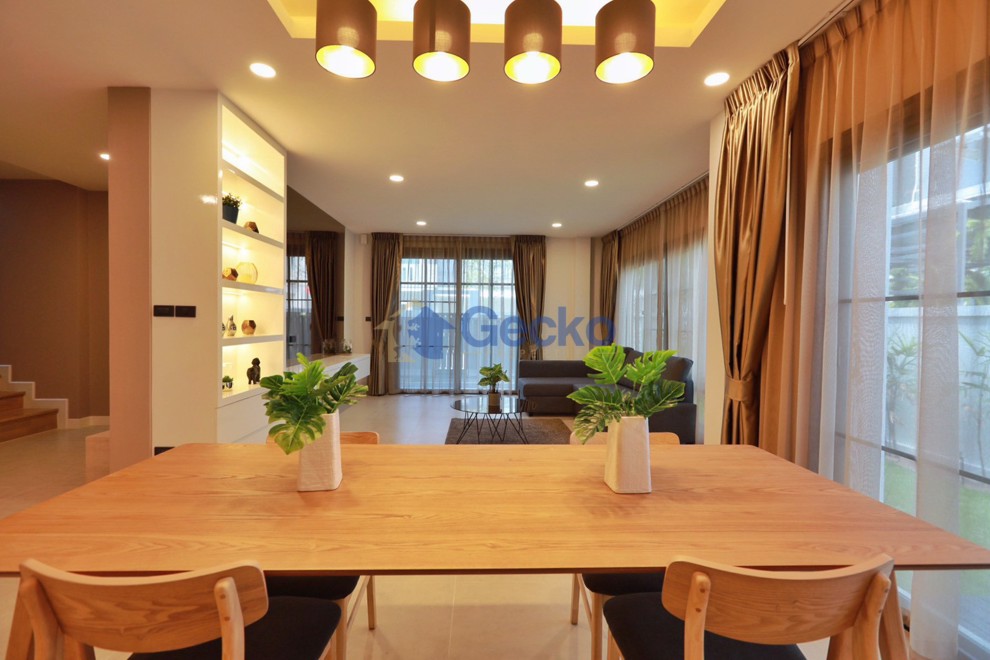 3 Bedrooms House in Patta Prime  East Pattaya H008829 (Photo 2)