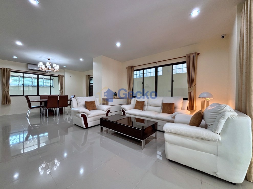3 Bedrooms House in The Delight Cozy  East Pattaya H013401 (Photo 3)