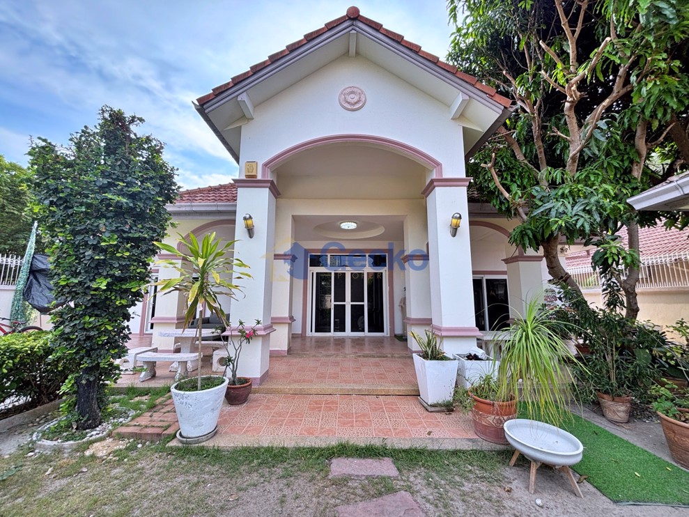 3 Bedrooms House  Jomtien H013407 (Photo 3)