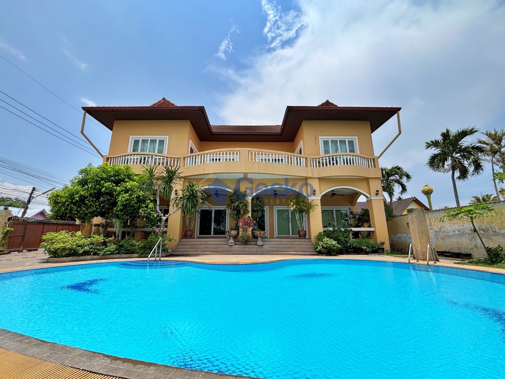 4 Bedrooms House  East Pattaya H007200 (Photo 2)