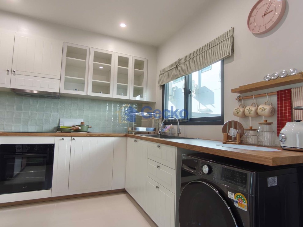 4 Bedrooms House in Supalai Palm Ville  Bang Lamung H013425 (Photo 3)