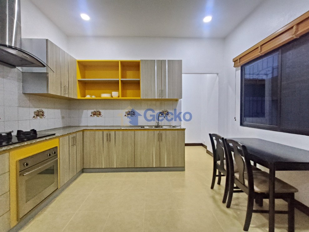 3 Bedrooms House in SP Village 3  East Pattaya H013427 (Photo 3)