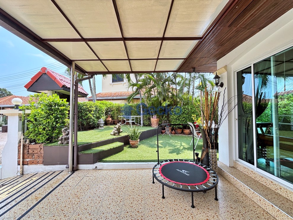 3 Bedrooms House in Grand Lotus Place  Jomtien H011562 (Photo 2)