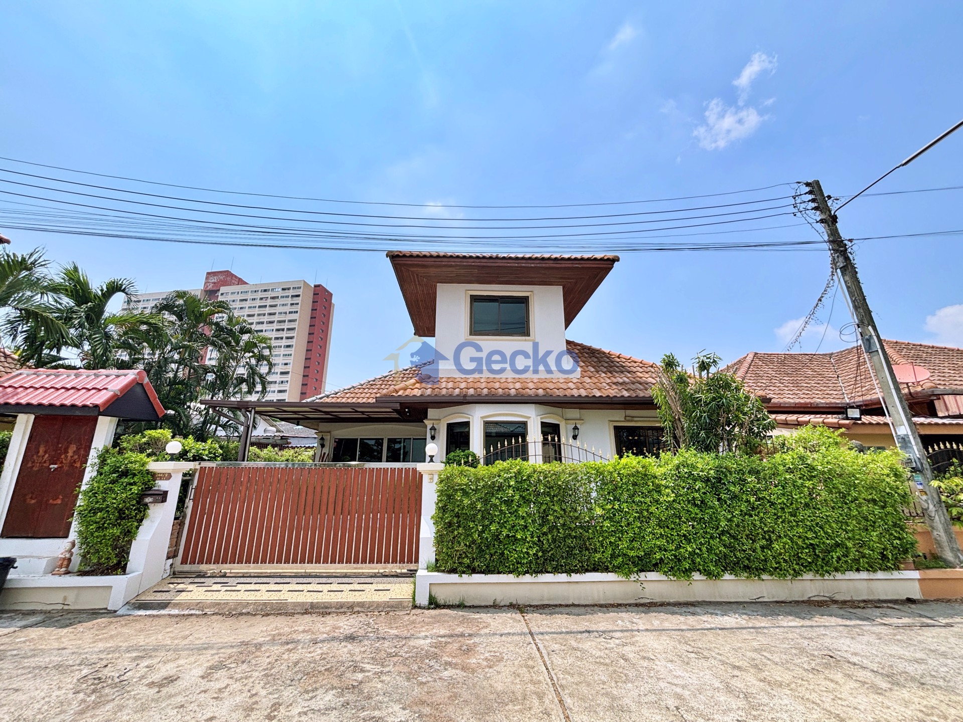 3 Bedrooms House in Grand Lotus Place  Jomtien H011562