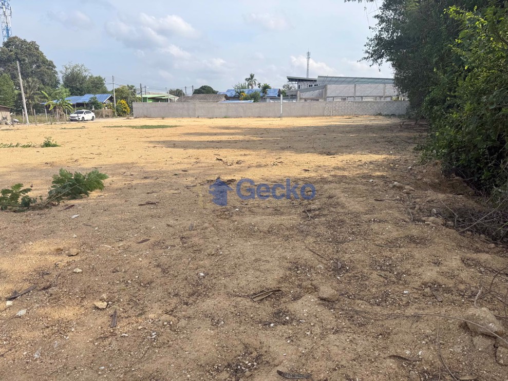 Land available in Huay Yai L013431 (Cover Photo)