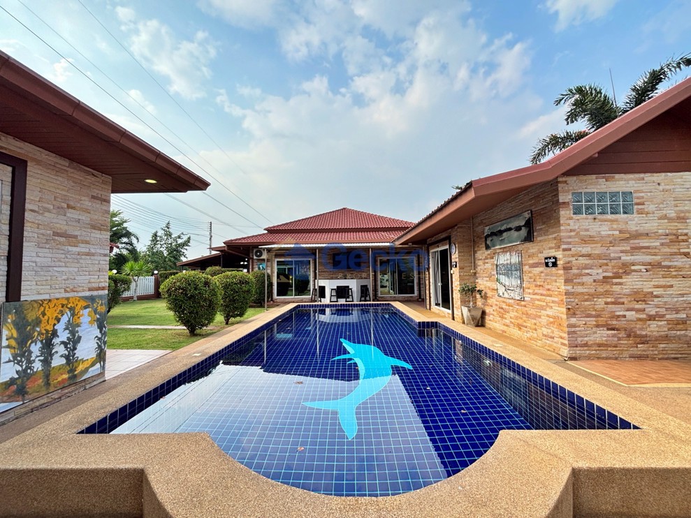 6 Bedrooms House in Baan Boonraksaa  East Pattaya H013436 (Photo 2)