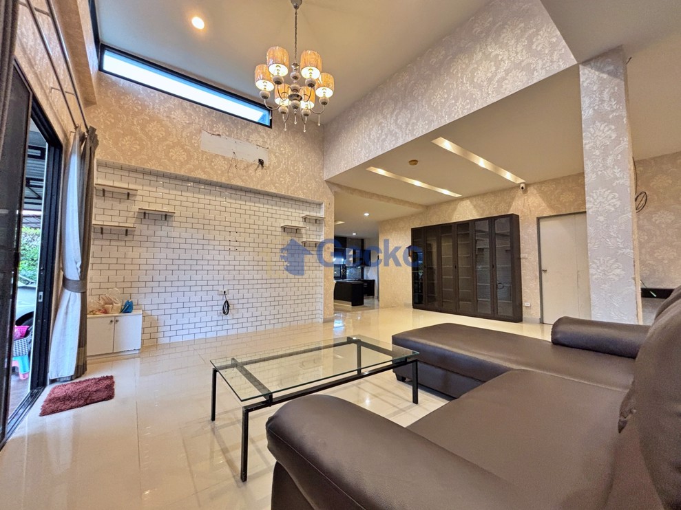 3 ห้องนอน บ้าน in Patta Village  พัทยาตะวันออก H013444 (Photo 4)