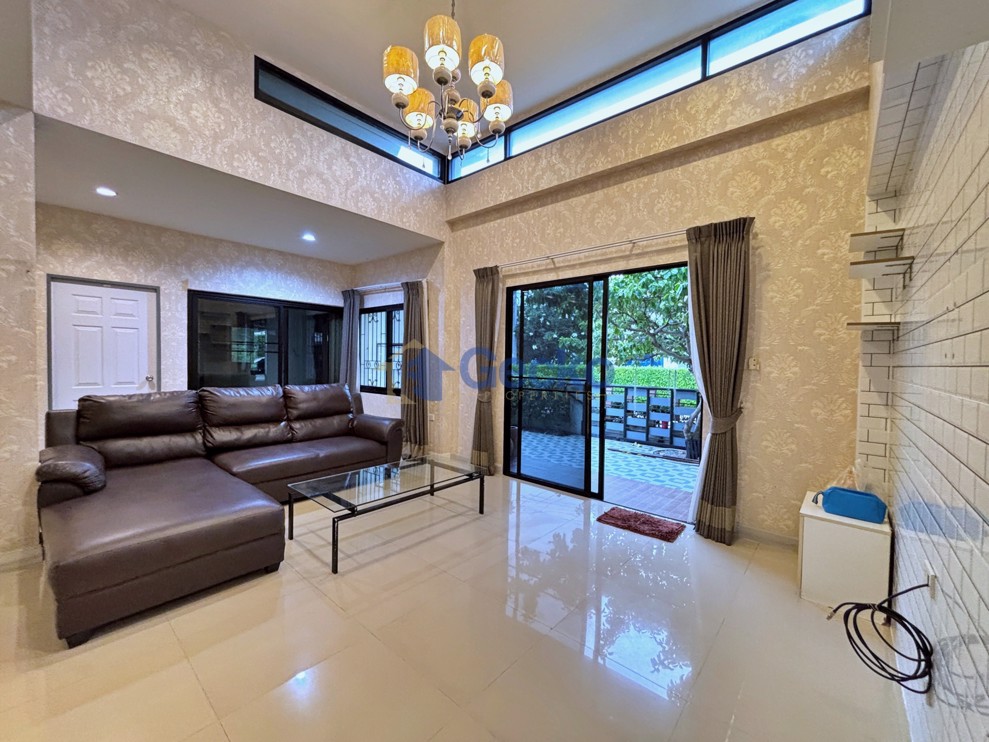 3 ห้องนอน บ้าน in Patta Village  พัทยาตะวันออก H013444 (Photo 3)