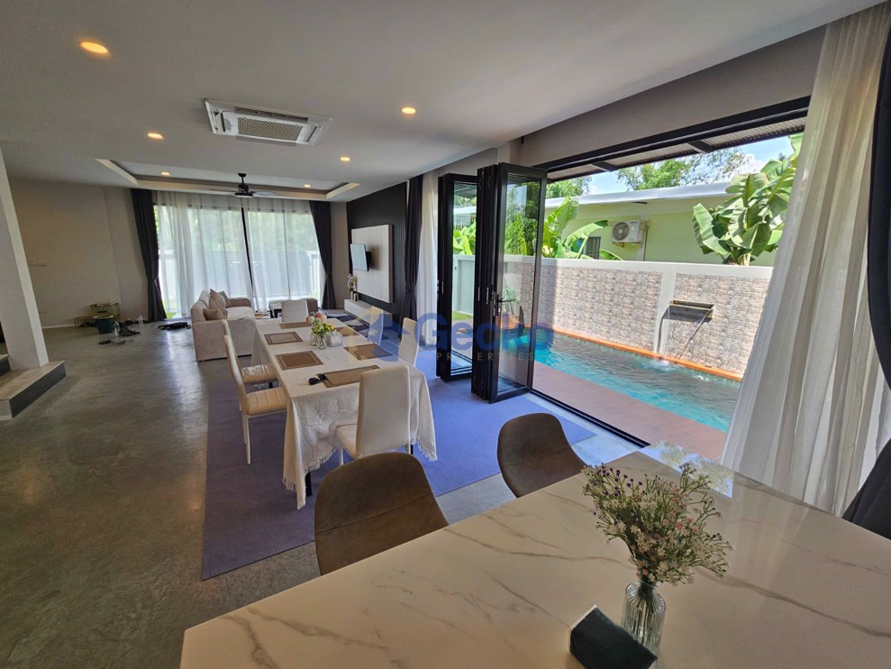 4 Bedrooms House  Huay Yai H013450 (Photo 3)