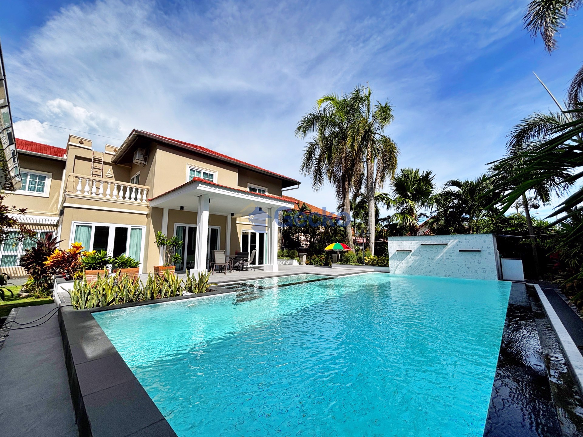 4 Bedrooms House in Phanthip Village 2  East Pattaya H013455