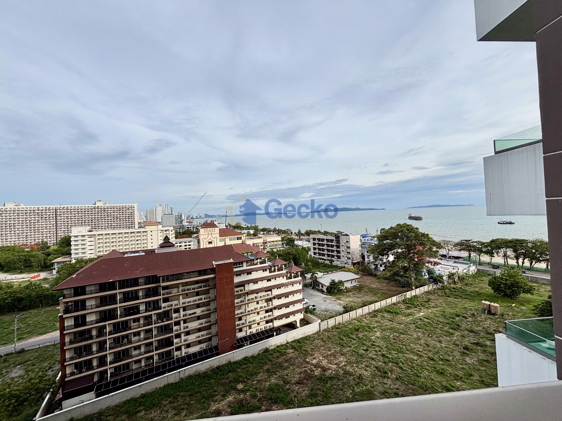 1 Bedroom Condo in Copacabana Beach Jomtien C010781