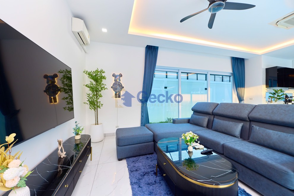 3 Bedrooms House  East Pattaya H013461 (Photo 4)