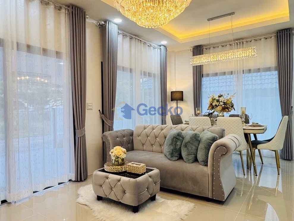 3 Bedrooms House  Bang Lamung H013464 (Photo 1)