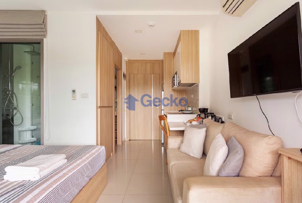 Studio Condo in City Garden Tropicana Wongamat C006914 (Photo 2)
