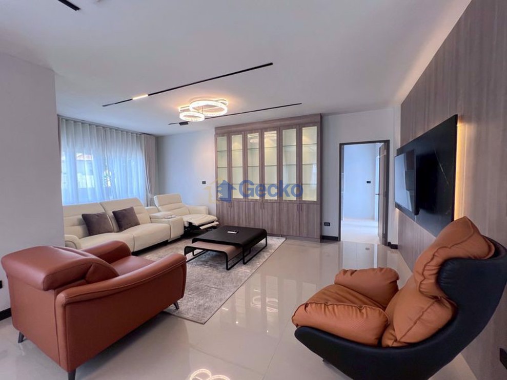 5 Bedrooms House  Huay Yai H013468 (Photo 2)