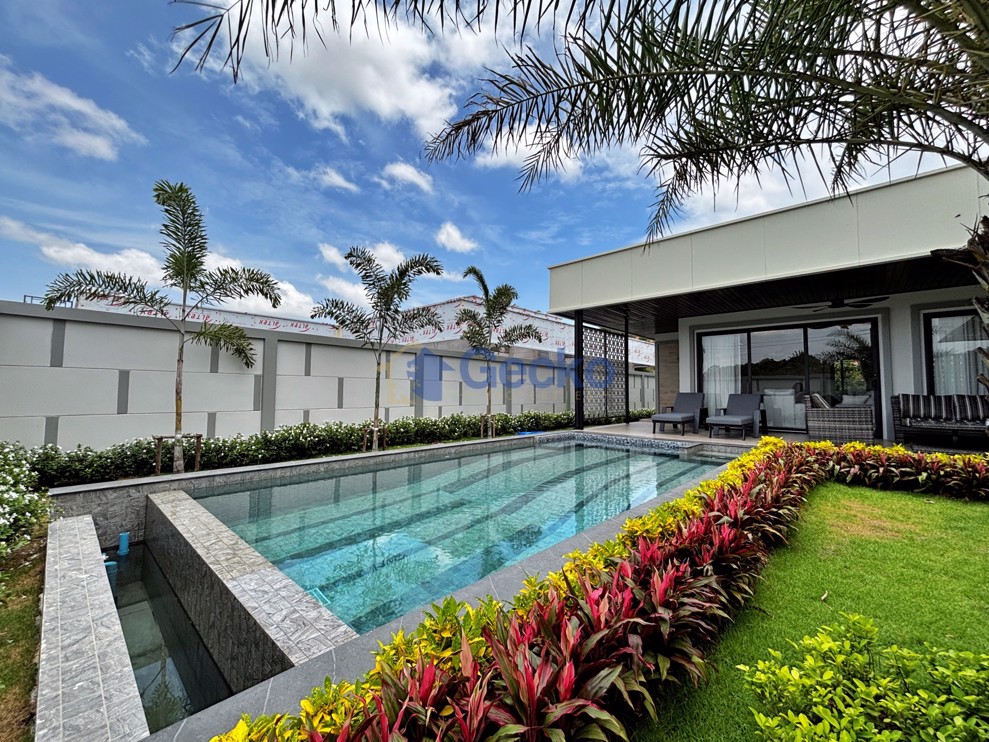 3 ห้องนอน บ้าน in Zensiri Lakeside Mabprachan  พัทยาตะวันออก H012555 (Photo 1)