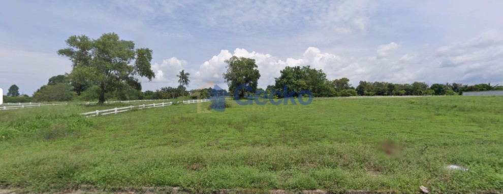 Land available in Huay Yai L013473 (Cover Photo)