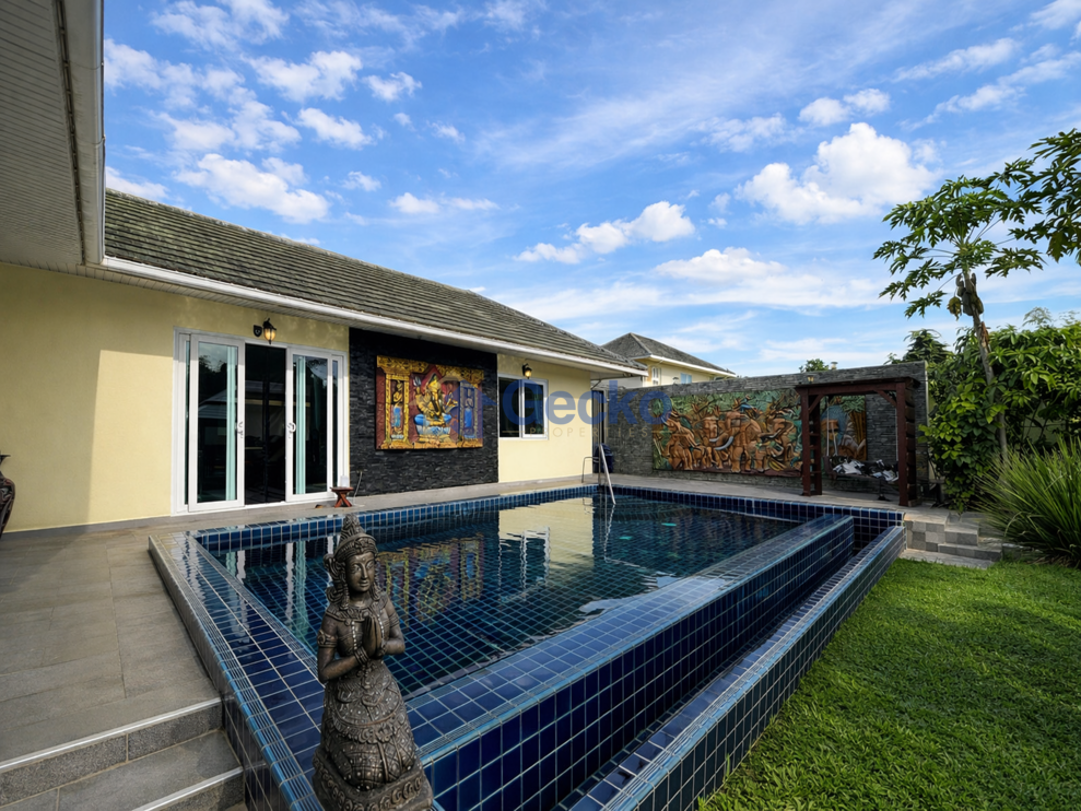 3 ห้องนอน บ้าน in Green Field Villa 5  พัทยาตะวันออก H013493 (Photo 2)