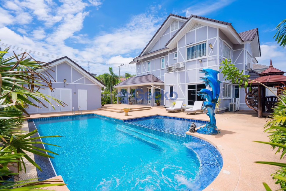 5 Bedrooms House in Central Park Hillside Village  East Pattaya H011353 (Cover Photo)