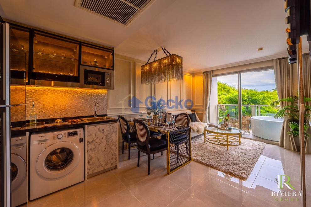 1 Bedroom Condo in The Riviera Monaco Pattaya Na Jomtien C011840 (Photo 1)
