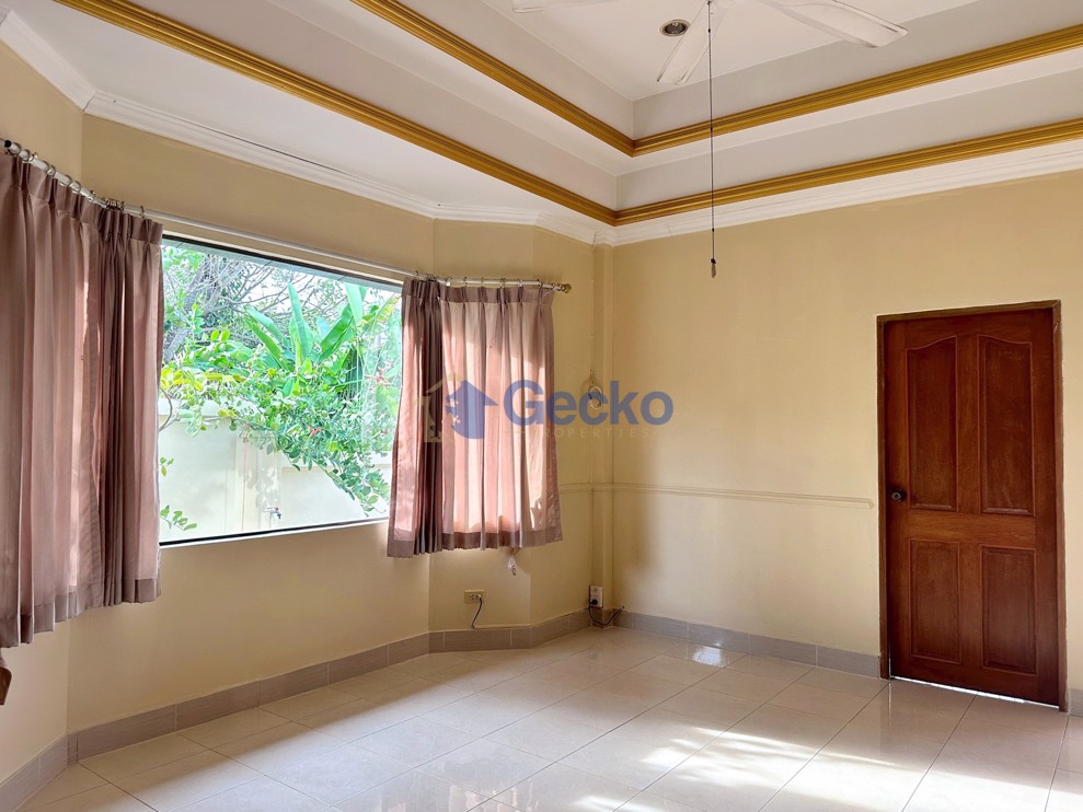 3 Bedrooms House in Hill Side  East Pattaya H013508 (Photo 4)