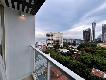 2 Bedrooms Condo in Veranda Residence Pattaya Na Jomtien C013511