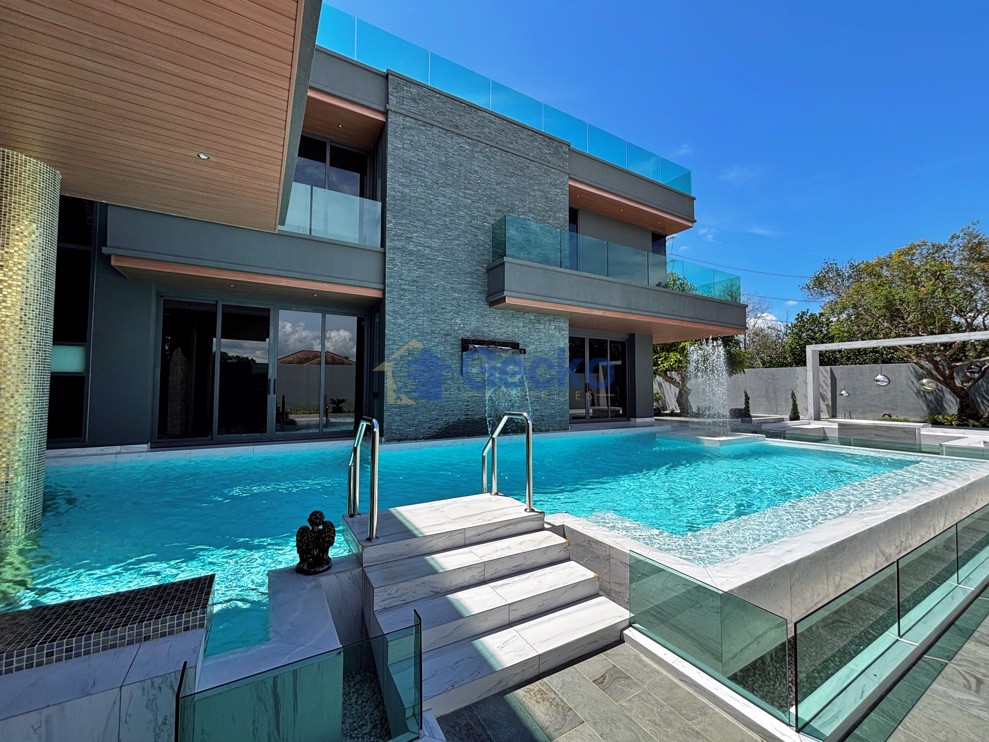 5 Bedrooms House in Alicera Ville   East Pattaya H013370 (Photo 1)