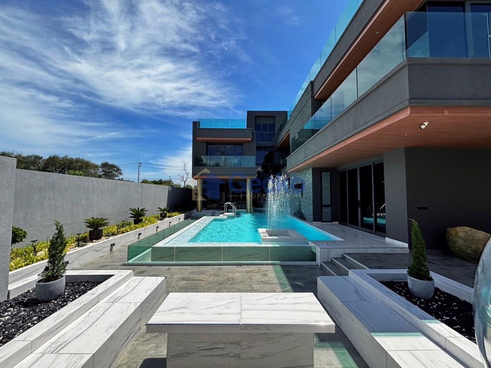 5 Bedrooms House in Alicera Ville   East Pattaya H013370 (Photo 2)