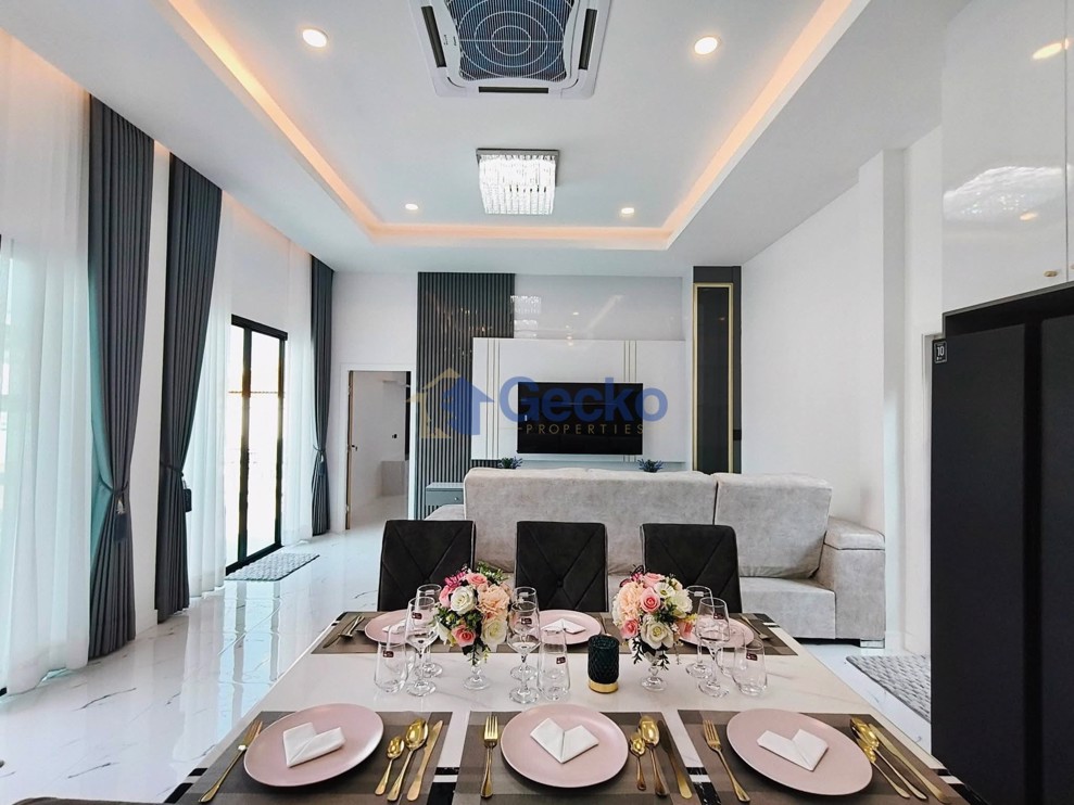 4 Bedrooms House in Pattaya Greenville  East Pattaya H013513 (Photo 4)