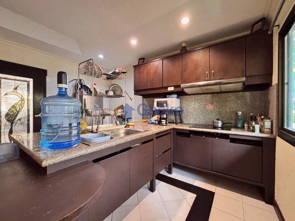 1 Bedroom Condo in Chateau Dale Thabali Condo Jomtien C013525 (Photo 4)