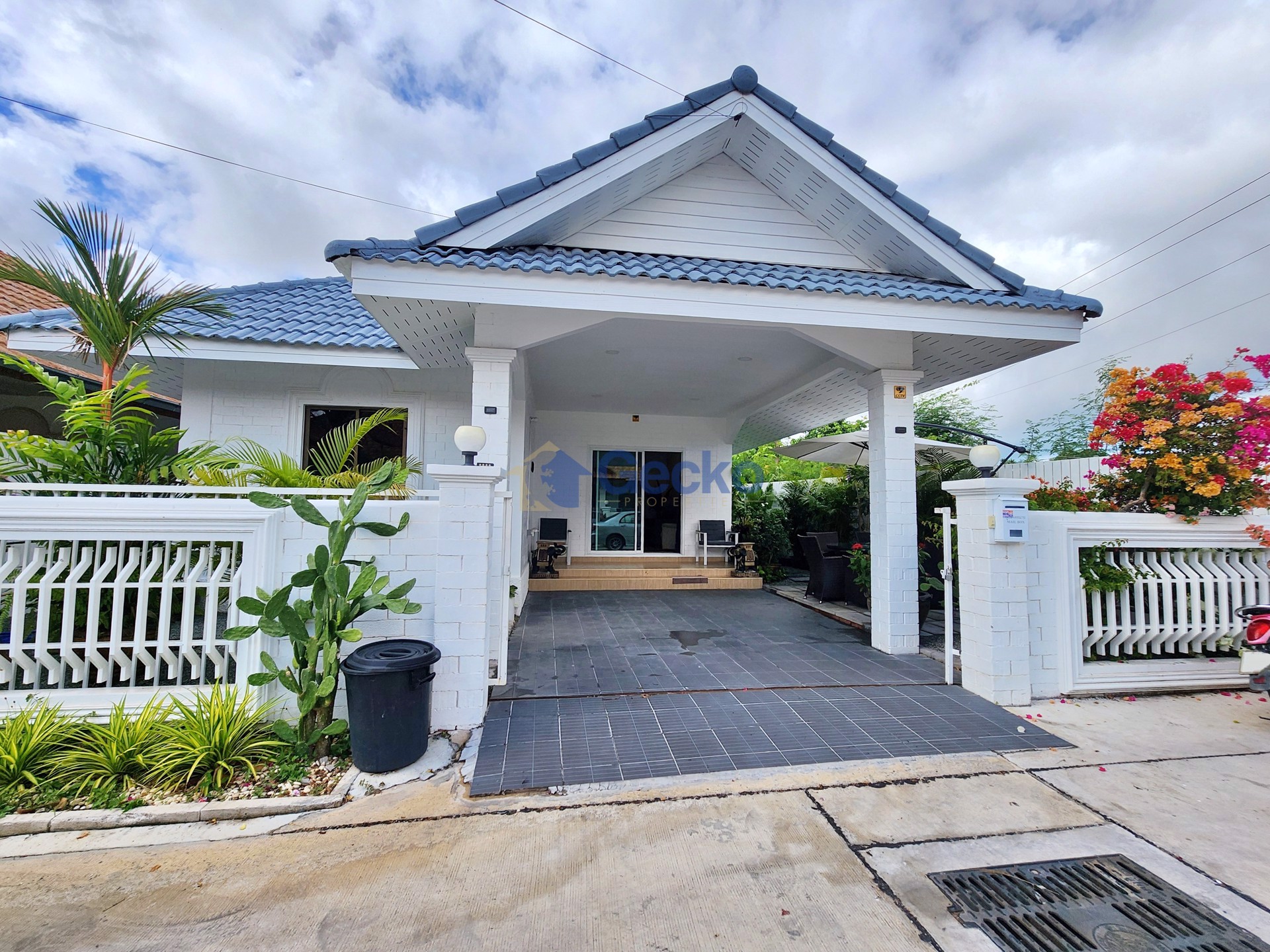 3 Bedrooms House in Rattanakorn 7  East Pattaya H013536