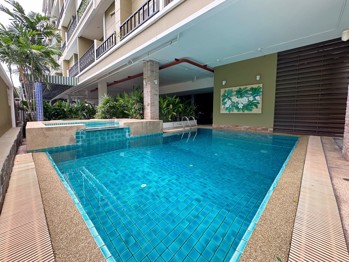 Studio Condo in Siam Oriental condominium Pratumnak C013537