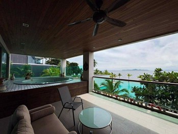 3 Bedrooms Condo in Ananya Beachfront Condominium Wongamat C013539