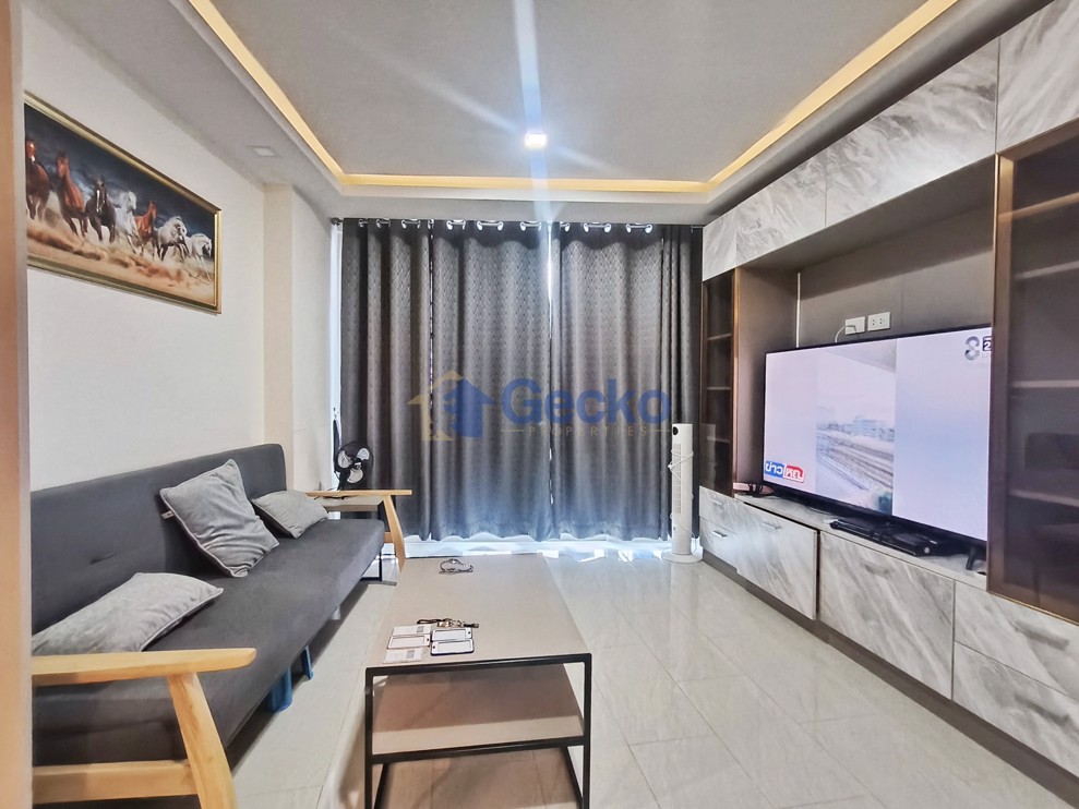 1 Bedroom Condo in Grand Avenue Central Pattaya C011677 (Photo 3)
