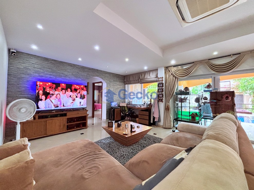 2 Bedrooms House in Jomtien Park Villas  Jomtien H013545 (Photo 3)