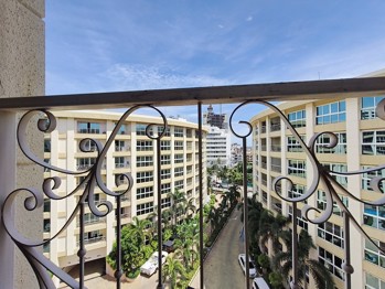 Studio Condo in City Garden Pattaya Central Pattaya C013553