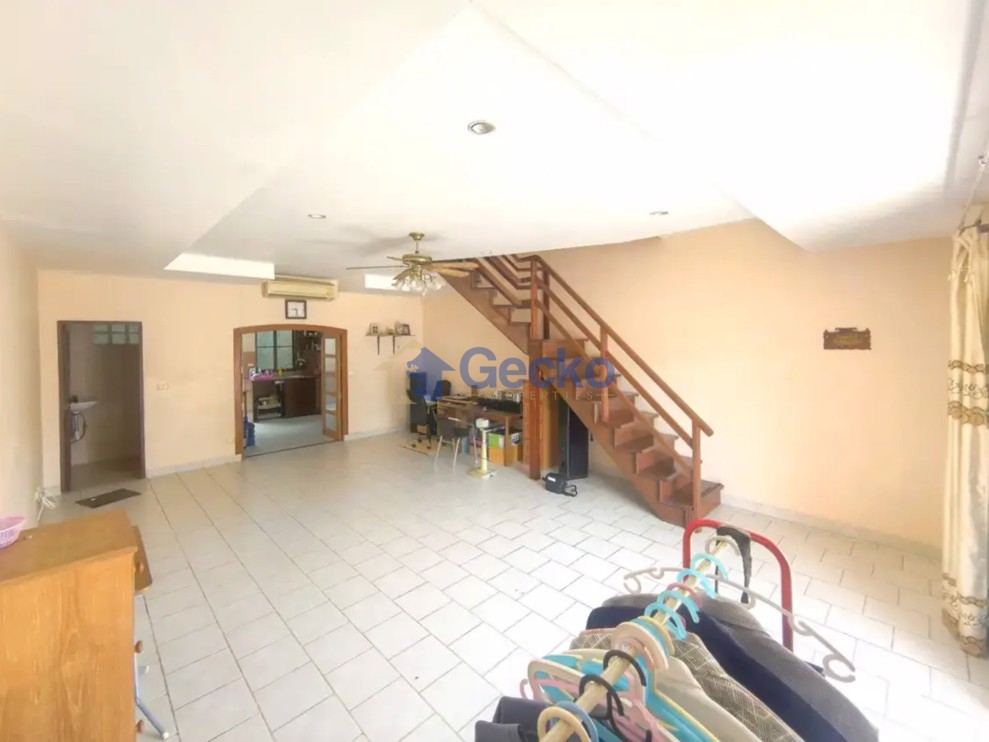 2 Bedrooms House in Suwattana Gardens  East Pattaya H013554 (Photo 2)