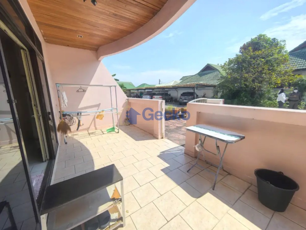 2 Bedrooms House in Suwattana Gardens  East Pattaya H013554 (Photo 1)