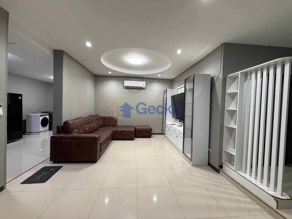 3 ห้องนอน บ้าน in Tropical Village  พัทยาตะวันออก H013555 (Photo 1)