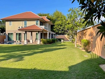 4 Bedrooms House in Grand Regent Pattaya   East Pattaya H013557