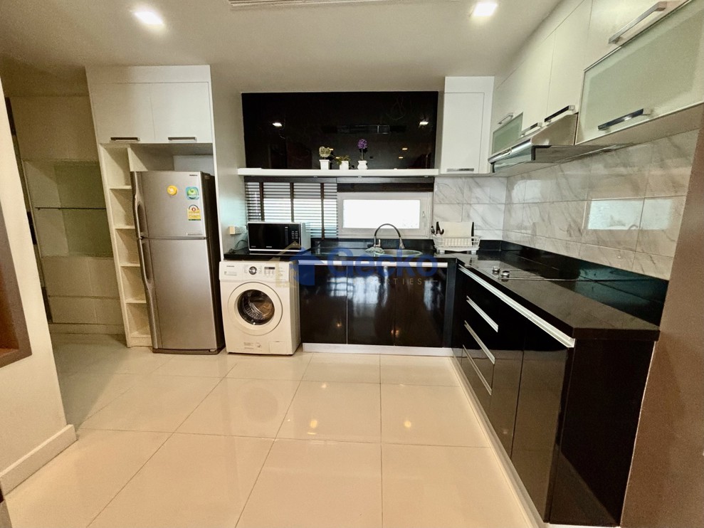 2 Bedrooms Condo in Apus Condominium Central Pattaya C013576 (Photo 4)