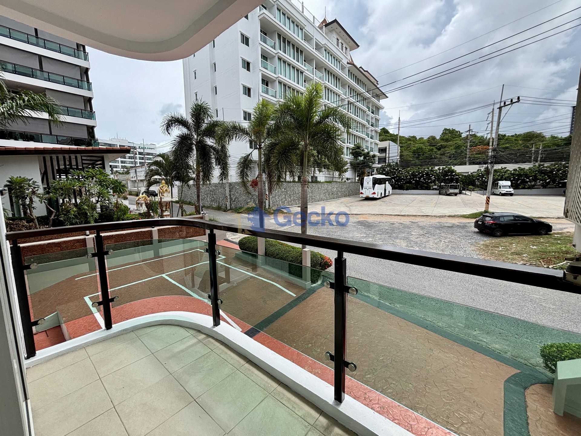 1 Bedroom Condo in Siam Ocean View Pratumnak C013579