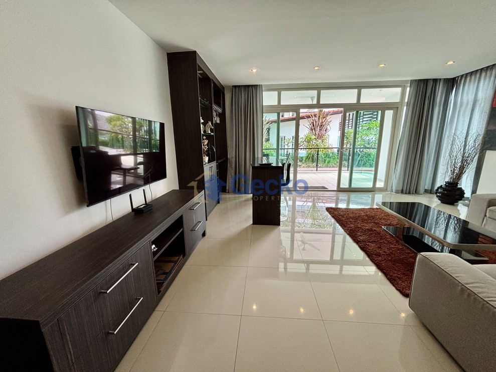 1 Bedroom Condo in Siam Ocean View Pratumnak C013579 (Photo 4)
